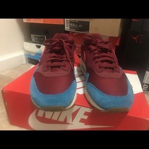 Nike Air Max 1 VNDS lightly worn gumsole